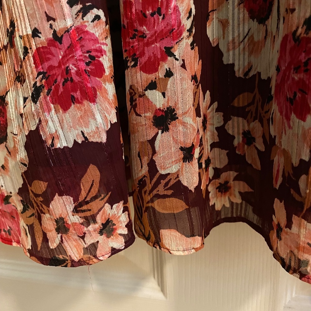 Anne Klein Tea-Length Maroon Dress with Pink Flowers and Fitted Waist Size S - Picture 6 of 6
